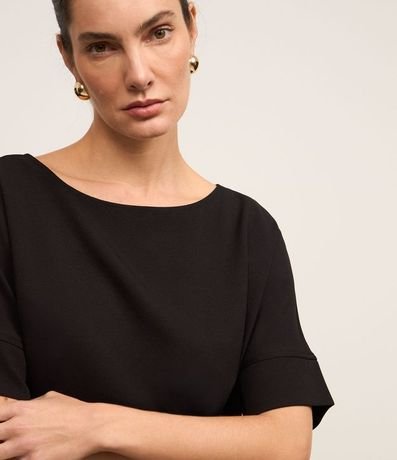 Blusa en Crepé con Manga Amplia 3