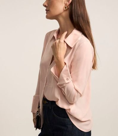 Camisa Satinada en Crepé con Abotonado 3