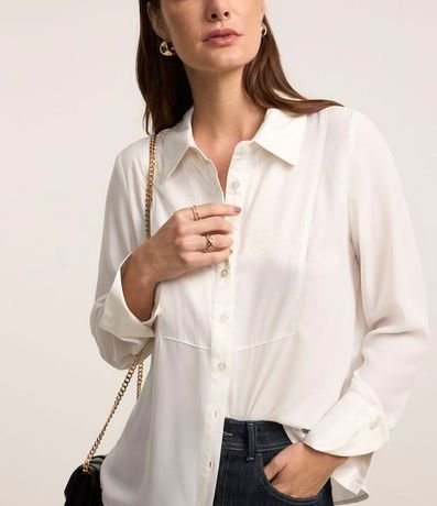 Camisa Satinada en Crepé con Abotonado 3