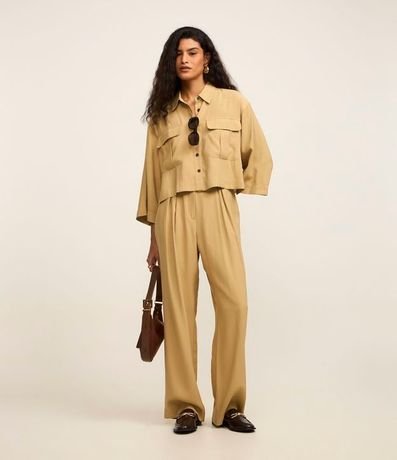 Camisa en Viscosa con Botones y Bolsillos Delanteros 2