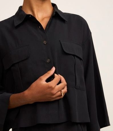 Camisa en Viscosa con Botones y Bolsillos Delanteros 3