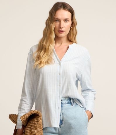 Camisa en Viscolino Rayada con Cuello Padre