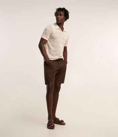 Remera Polo con Textura Patchwork y Cuello en V 2