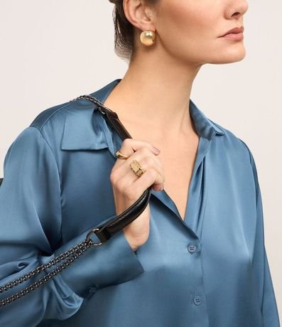 Camisa Satinada con Caida Leve y Manga Larga 3