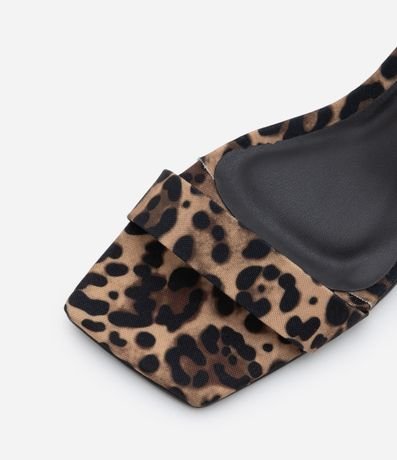 Sandalia con Taco Bloque Puntera Cuadrada y Estampa Animal Print 5