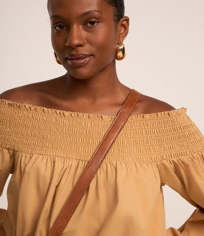 Blusa en Tricolina Hombro a Hombro con Lastex en el Escote y Ajuste en la Parte Baja 3