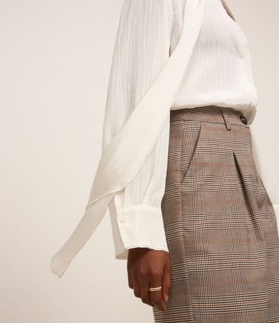 Blusa Office Wear Satinada con Cuello Lazo 4