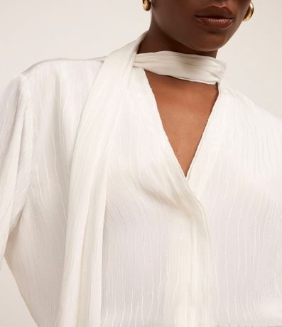 Blusa Office Wear Satinada con Cuello Lazo 6