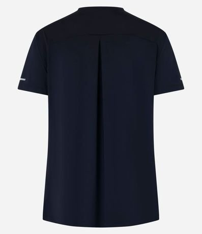 Remera Deportiva Texturizada con Detalle Reflectante 6