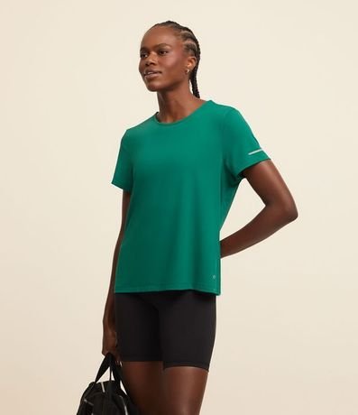 Remera Deportiva Texturizada con Detalle Reflectante 3