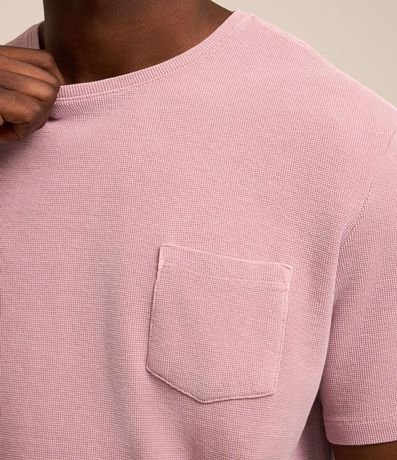 Remera Comfort en Algodón Texturizado con Bolsillo Delantero 4