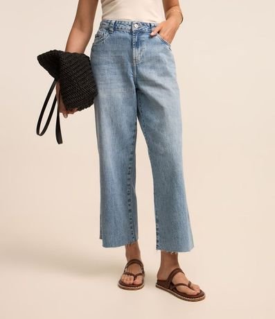 Pantalón Recto Cropped en Jeans con Terminación Deshilachada 3