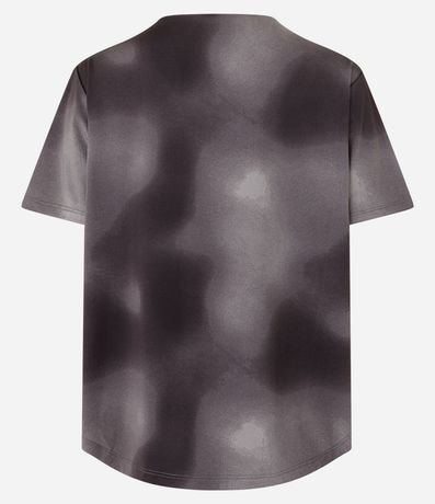 Remera en Microfibra Estampa Manchada 8