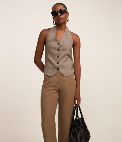 Pantalón Carrot Sastrería con Cintura Alta y Botón Contrastante 2