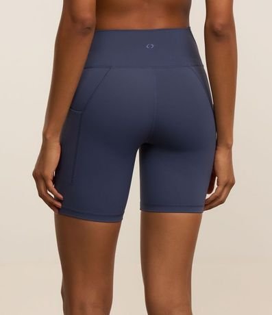 Bermuda en Microfibra con Bolsillo Funcional 3