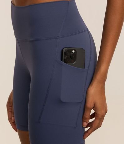 Bermuda en Microfibra con Bolsillo Funcional 4