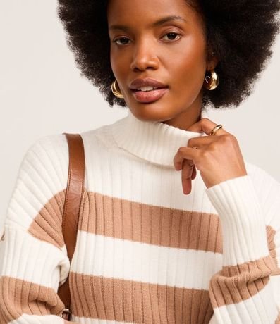 Suéter Punto con Cuello Alto y Estampa Rayada 3