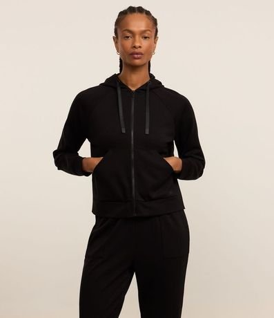 Campera Deportiva en Modal con Capucha