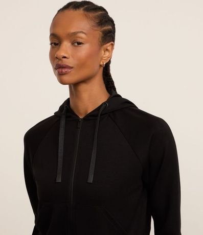 Campera Deportiva en Modal con Capucha 4