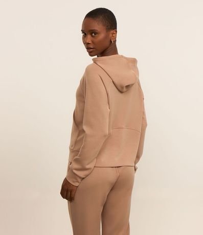 Campera Deportiva en Modal con Capucha 3