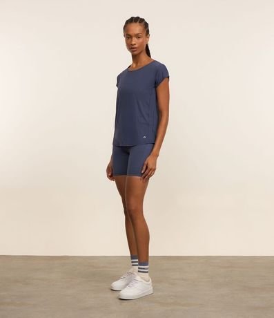 Remera en Microfibra con Escote Redondo 2