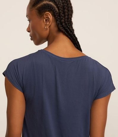 Remera en Microfibra con Escote Redondo 3