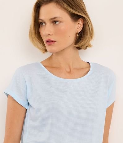 Remera en Microfibra con Escote Redondo 3