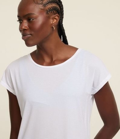 Remera en Microfibra con Escote Redondo 3