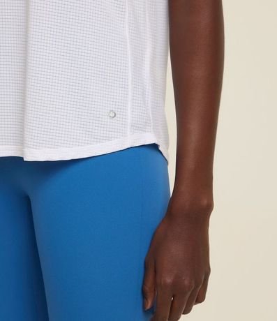 Remera en Microfibra con Escote Redondo 4