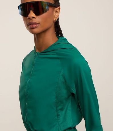 Campera Rompevientos Deportiva con Bolso 4