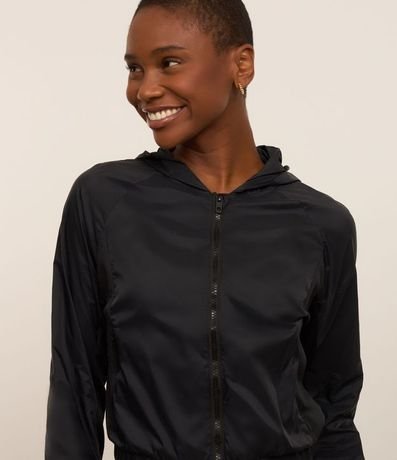 Campera Rompevientos Deportiva con Bolso