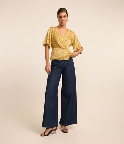 Blusa Satinada con Escote V Traspasado y Estampa Geométrico 2