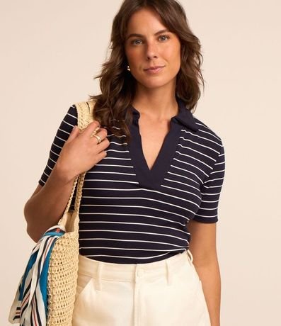 Blusa en Rib con Cuello Polo y Rayas en Hilo Teñido