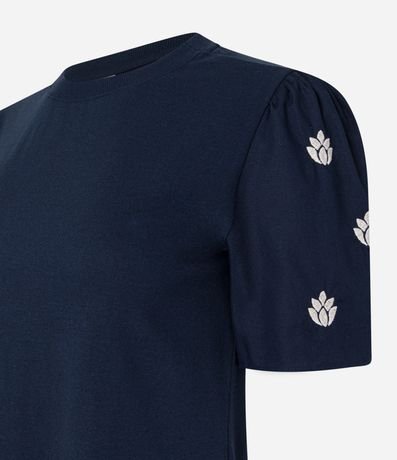 Blusa con Manga Abullonada y Bordado Floral 6