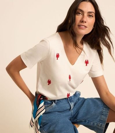 Blusa en Flamé con Cuello V y Bordado de Langostas 5
