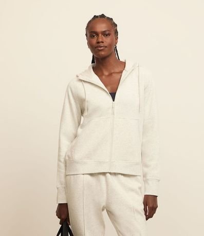 Campera Deportiva en Mix de Tejidos con Capucha y Bolsillos 1