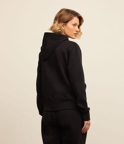 Campera Deportiva en Mix de Tejidos con Capucha y Bolsillos 3