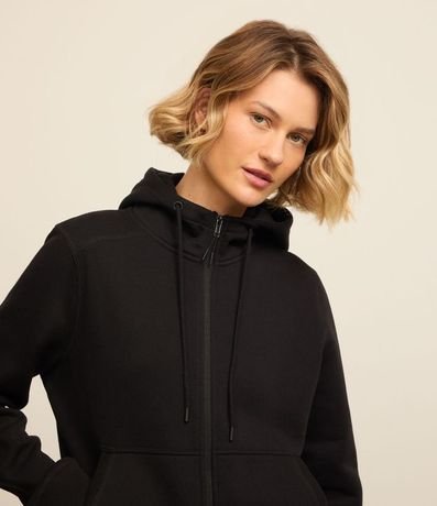 Campera Deportiva en Mix de Tejidos con Capucha y Bolsillos 4