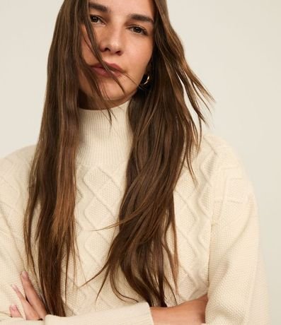 Suéter en Tricot con Cuello Alto y Bordado de Losangos 4