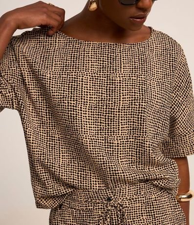 Blusa Manga Corta en Crepé Estampa Animal Print con Detalles Delanteros 4