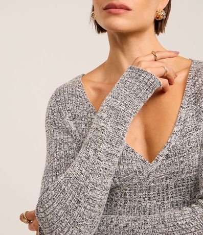 Blusa en Viscosa con Escote V Traspasado