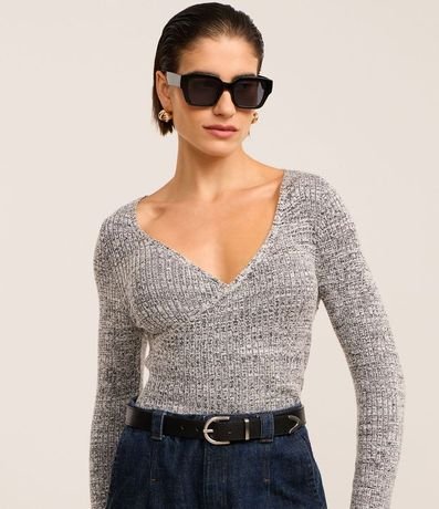 Blusa en Viscosa con Escote V Traspasado 2