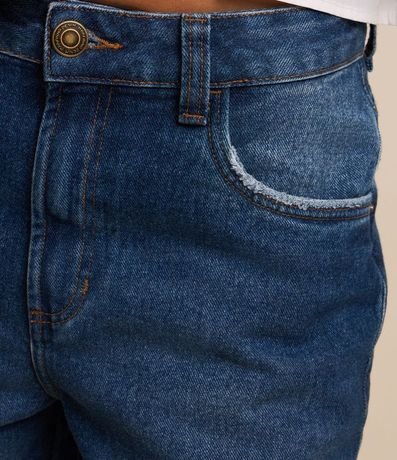Bermuda en Jeans con Cintura Mediana y Detalle en el Bajo 4