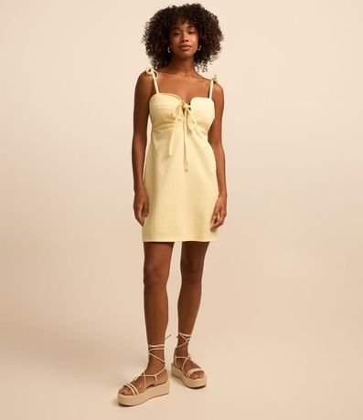 Vestido Corto en Sarga con Escote y Breteles con Moña 2