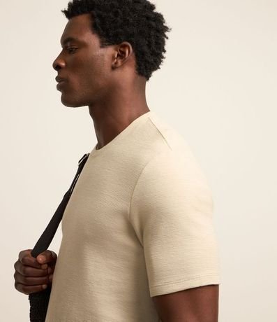 Remera Slim en Algodón con Textura Acanalada 3