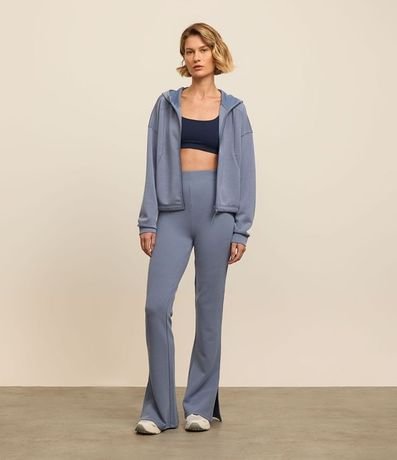 Pantalón Deportiva en Microfibra con Textura Acanalada