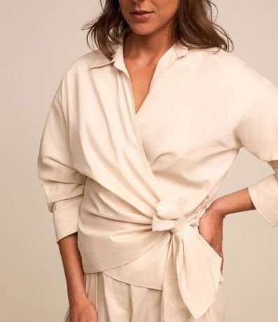 Camisa en Tricolina con Pliegue en la Manga 3/4 y Lazo 5