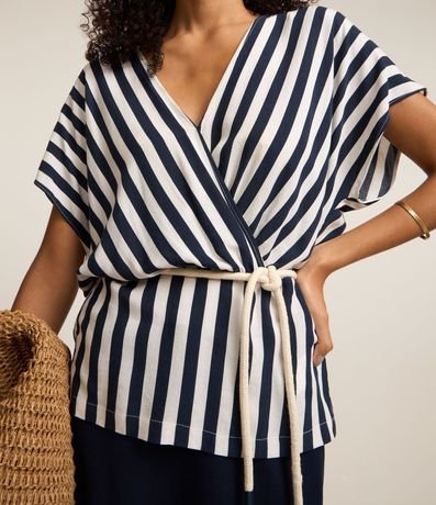 Blusa en Viscolino Rayada con Cinturón Cuerda 4