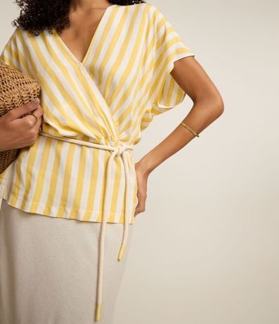 Blusa en Viscolino Rayada con Cinturón Cuerda 4