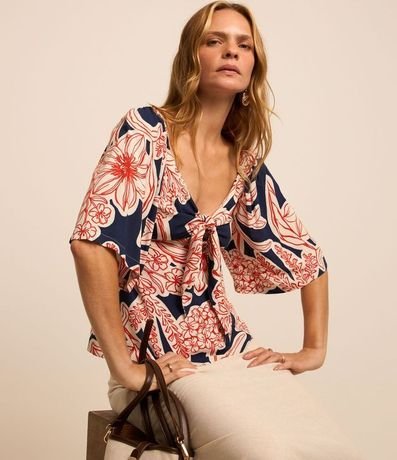 Blusa en Viscolino con Nudo y Follajes Estampadas 5